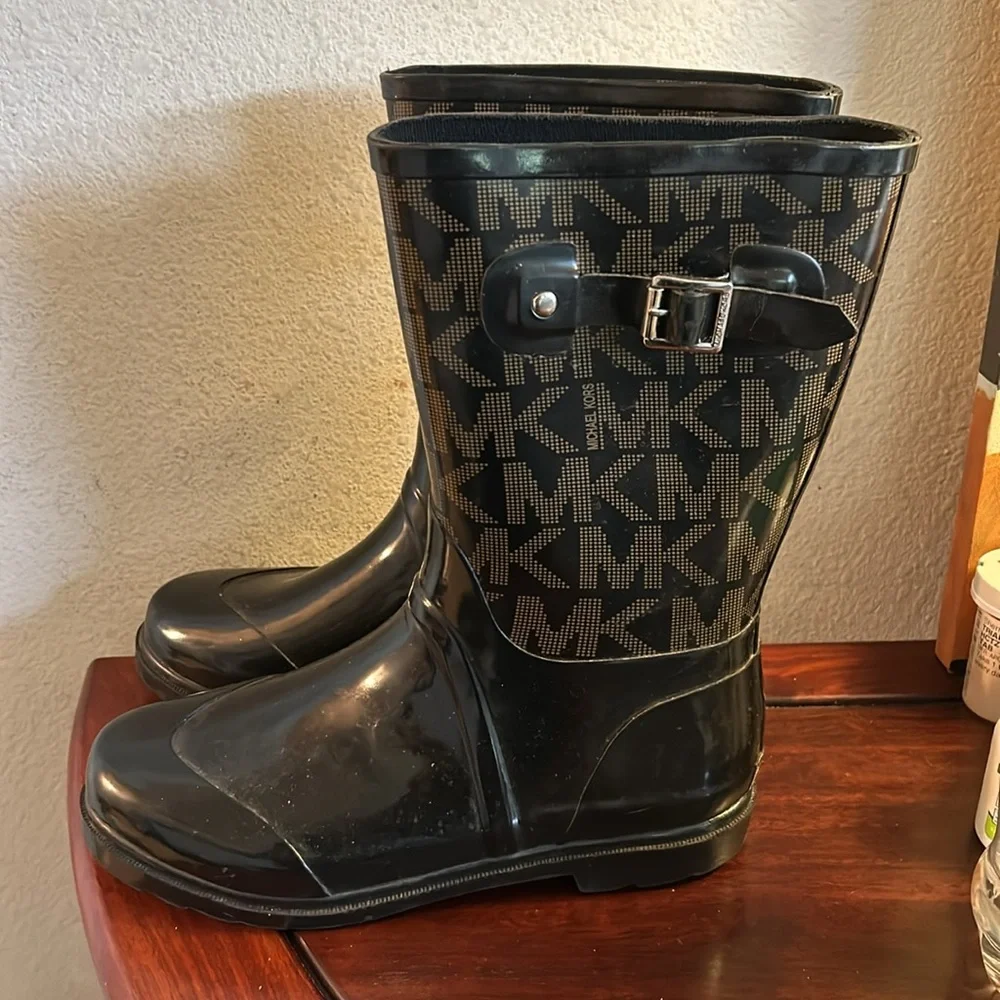 Michael Kors Rubber Boots Sz 10